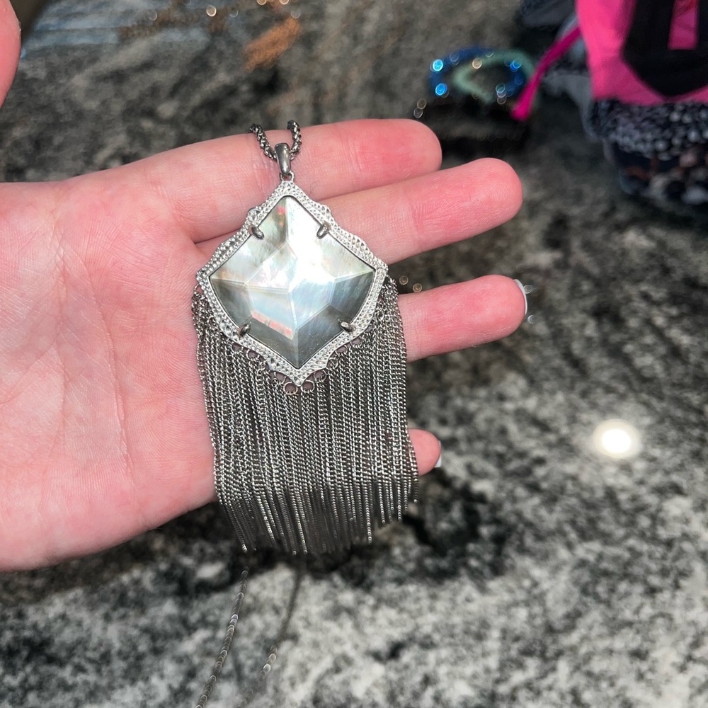 Kendra Scott necklace